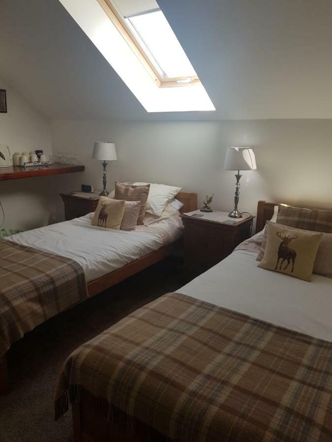 Bed and Breakfast Hillhaven Bed &Breakfast Фортроз Экстерьер фото